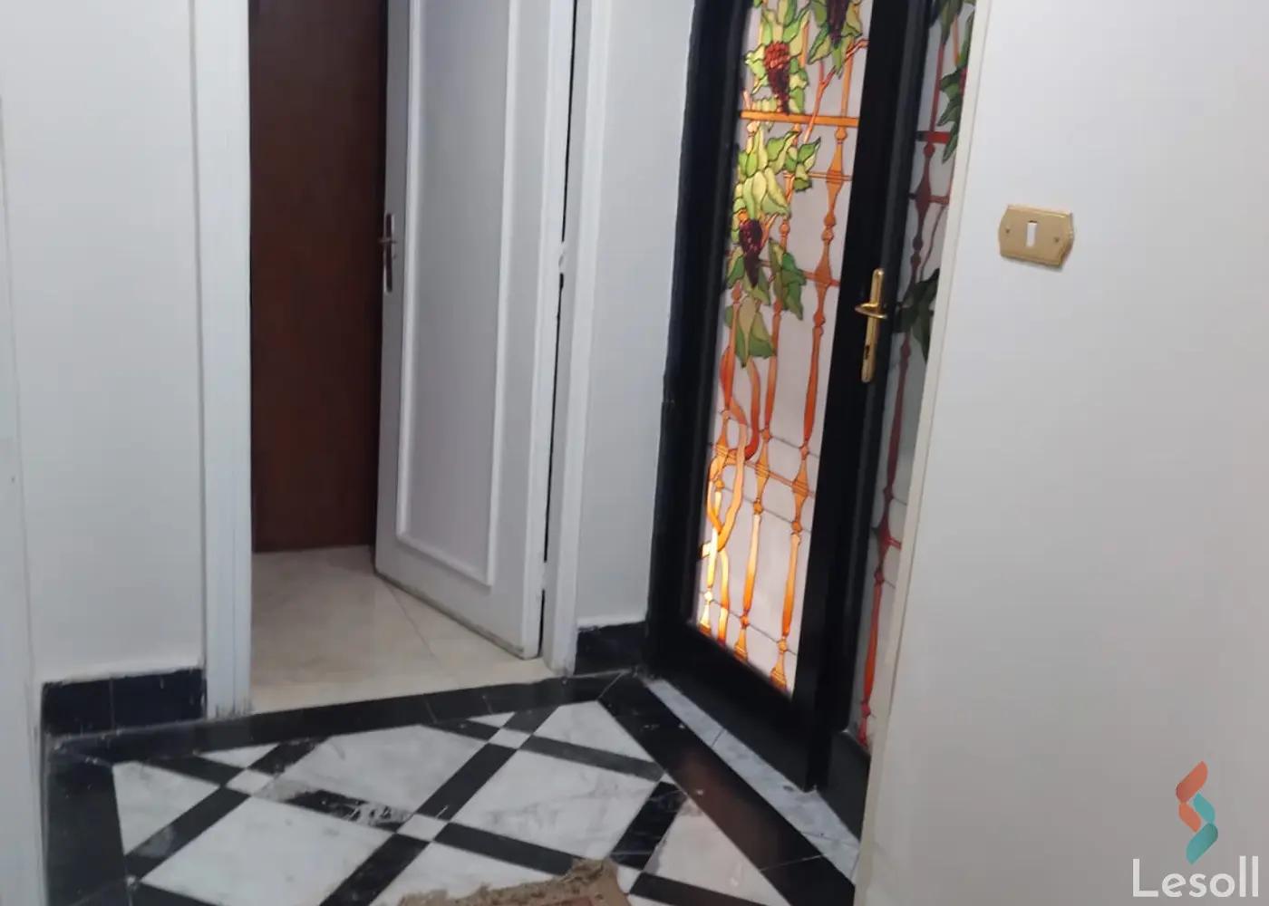 Apartment for sale with an data.area 282 meters and 6 data.rooms in Nasr City Cairo - Image 3