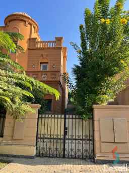 فيلا للبيع بالعفش بكمبوند لجندا الشيخ زايد بجانب اركان مساحة الارض 760م