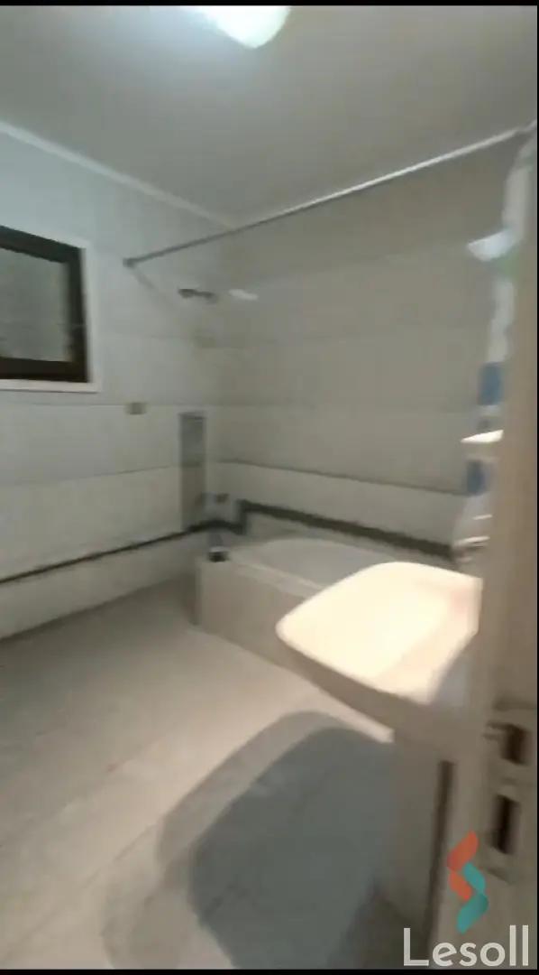 Apartment for sale with an data.area 260 meters and 3 data.rooms in Nasr City Cairo - Image 2