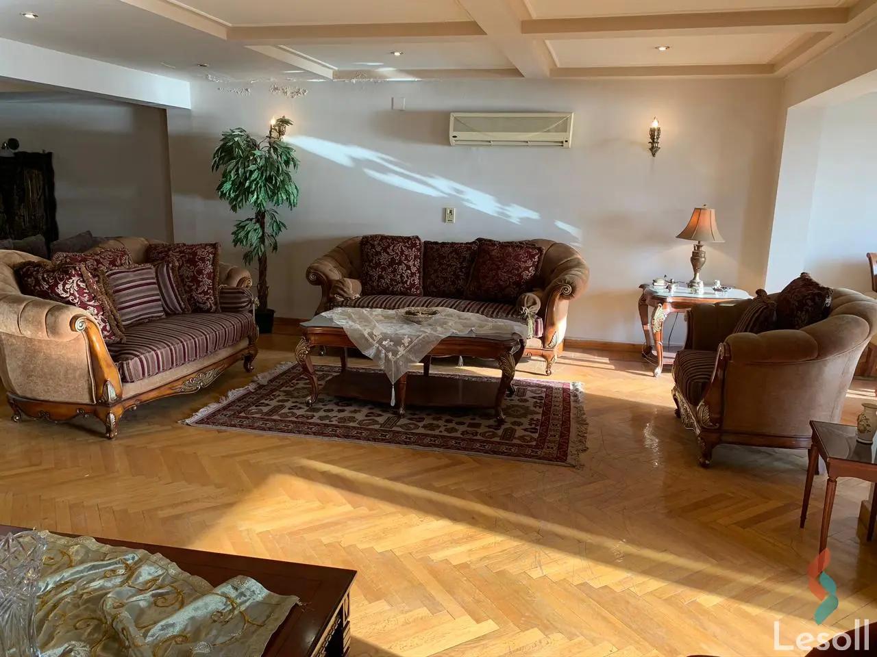 Apartment for sale with an data.area 350 meters and 3 data.rooms in Maadi Cairo