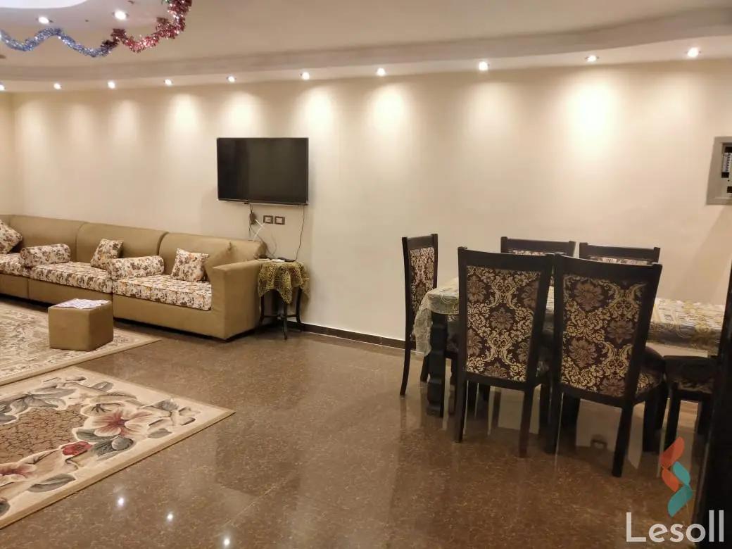 Apartment for daily rent with an data.area 200 meters and 3 rooms in Mohandessin Giza - Image 3