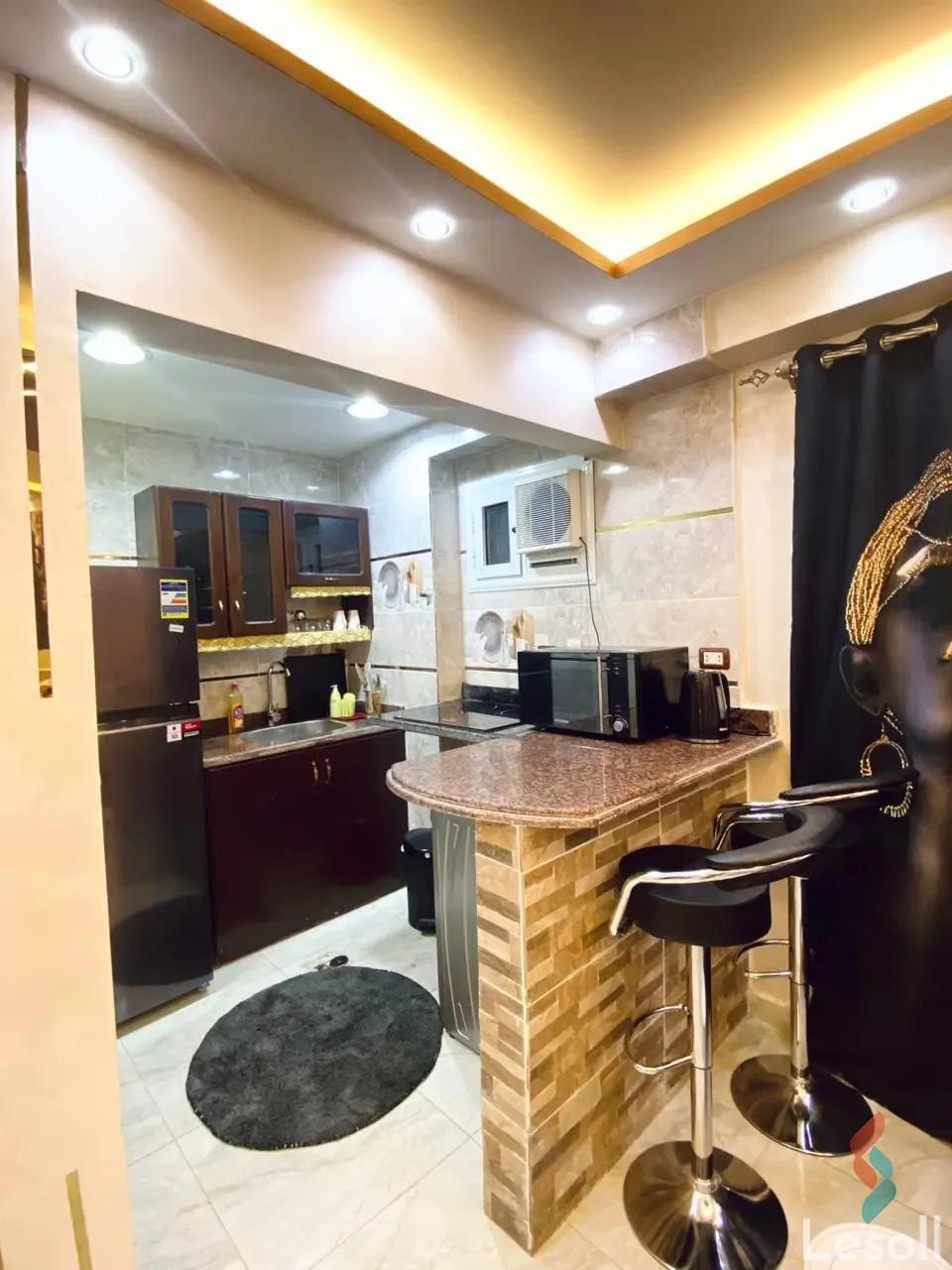 Apartment for daily rent with an data.area 165 meters and 3 rooms in Mohandessin Giza - Image 4