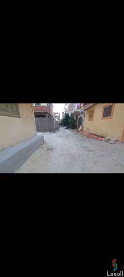 شقة للبيع الدور ارضى ف العجمي مساحه 70م