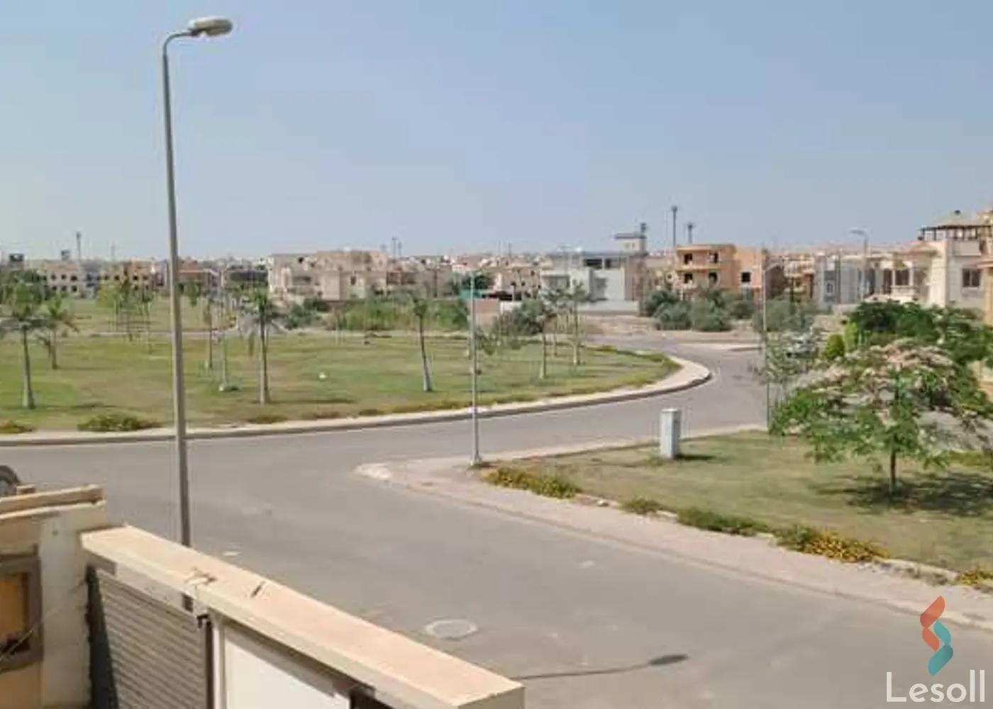 Apartment for sale with an data.area 225 meters and 4 data.rooms in Cheikh Zayed Giza - Image 3