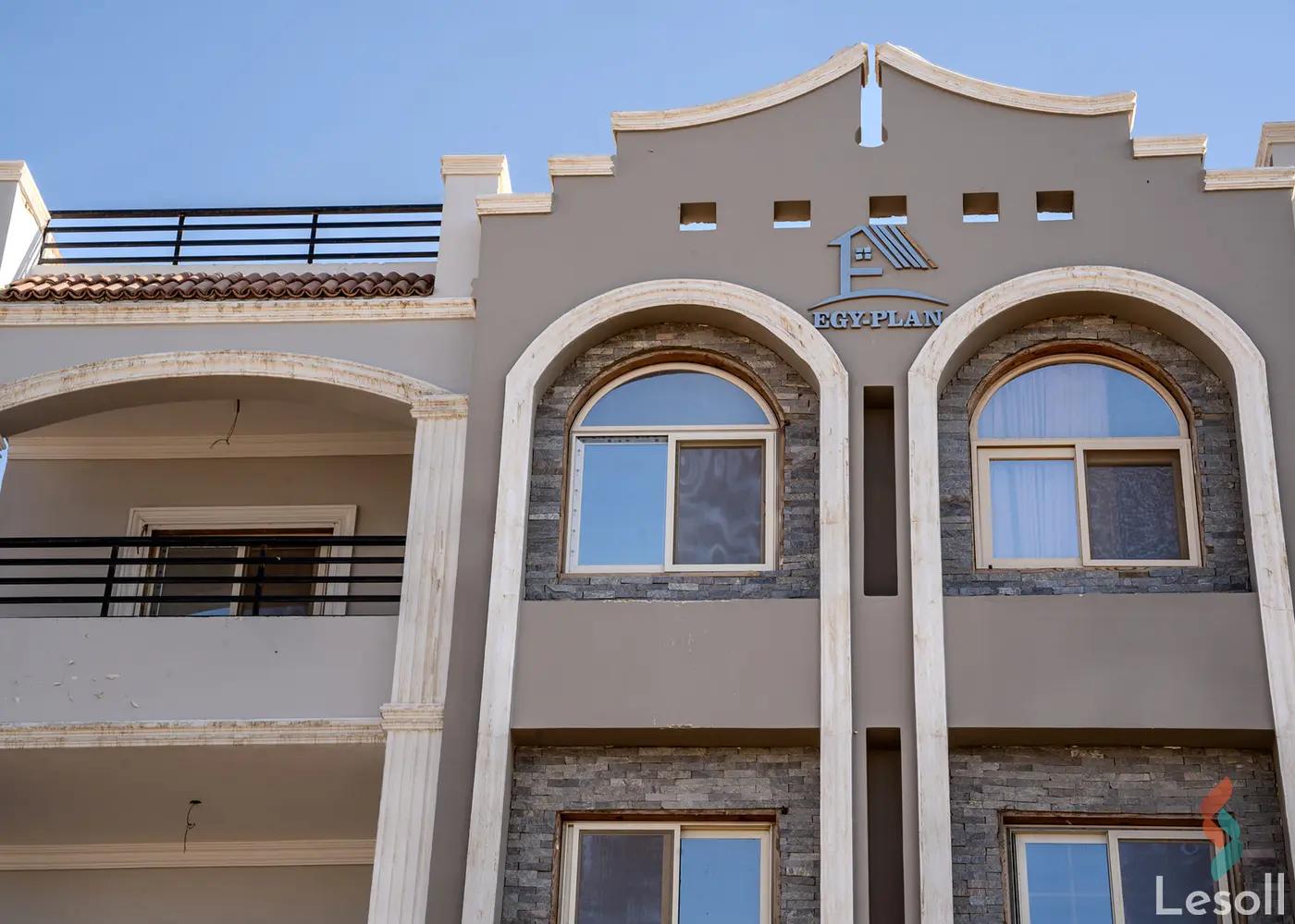 Apartment for sale with an data.area 175 meters and 3 data.rooms in Cheikh Zayed Giza - Image 3