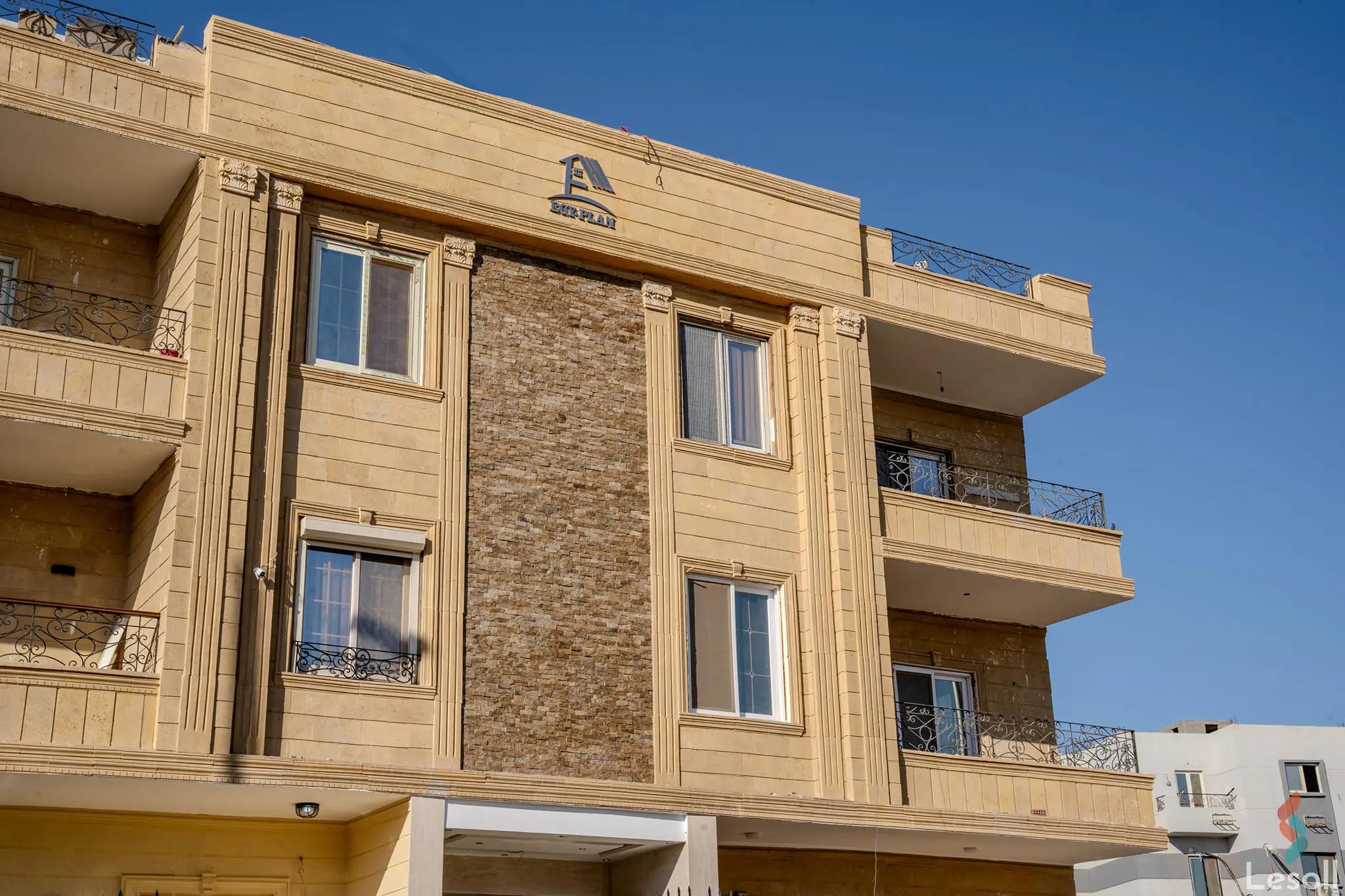 Apartment for sale with an data.area 250 meters and 4 data.rooms in Cheikh Zayed Giza - Image 2