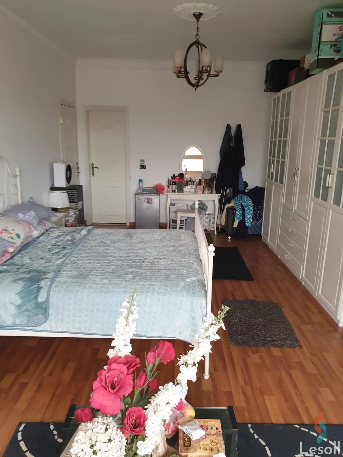 Villa for sale with an data.area 580 meters and 4 data.rooms in 5th Settlement Cairo - Image 3