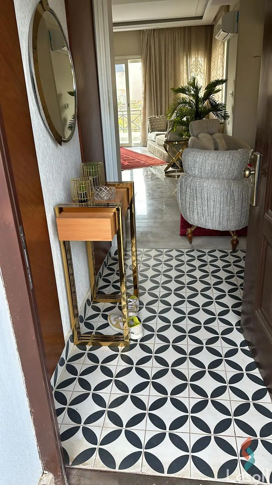 Villa for sale with an data.area 327 meters and 4 data.rooms in October 6 Giza - Image 2