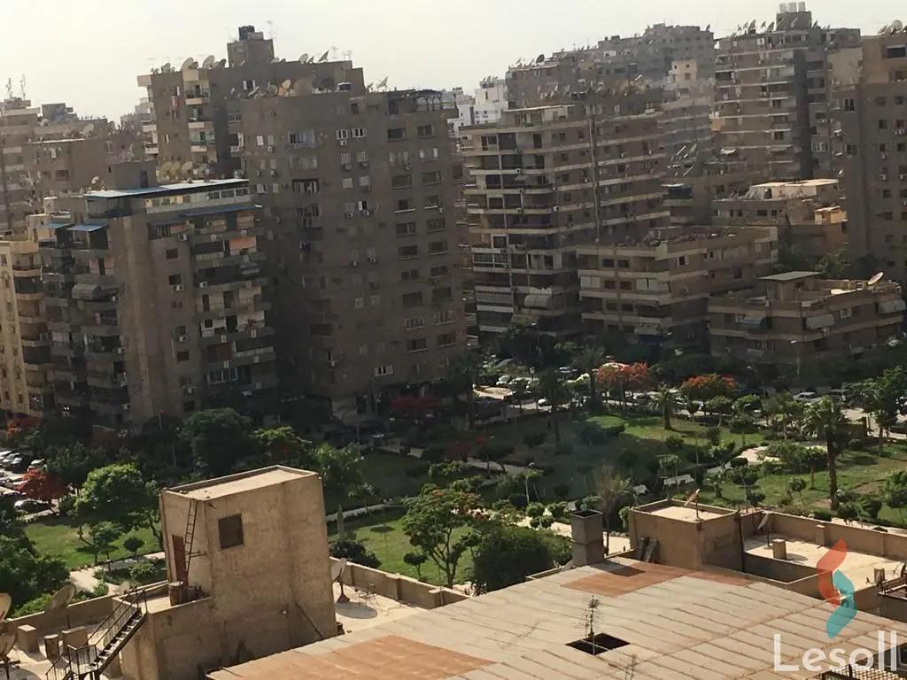 شقة للبيع بمساحة 230 متر و 3 غرف في مدينة نصر القاهرة - صورة 2