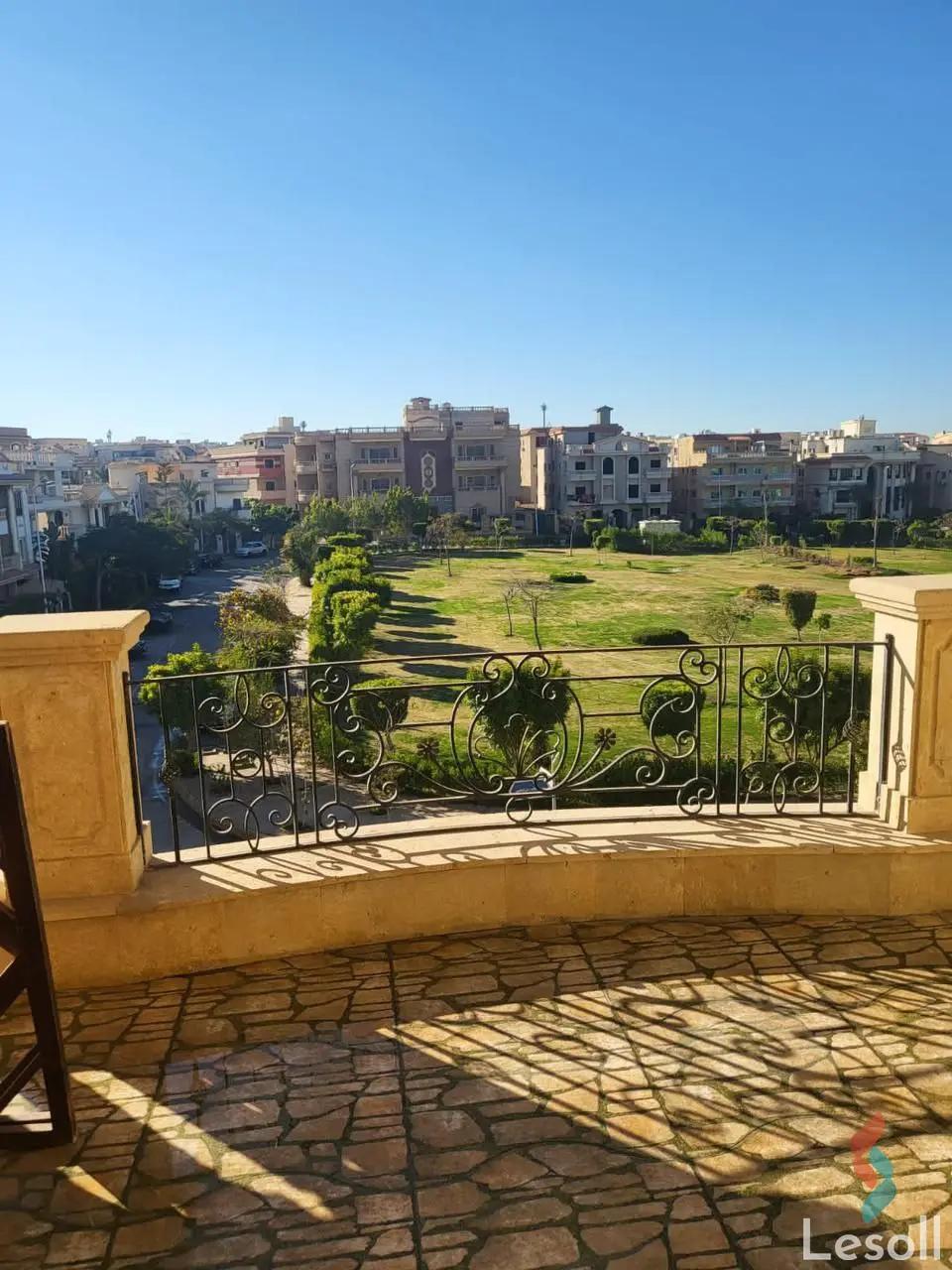 Villa for sale with an data.area 630 meters and 3 data.rooms in 5th Settlement Cairo - Image 2