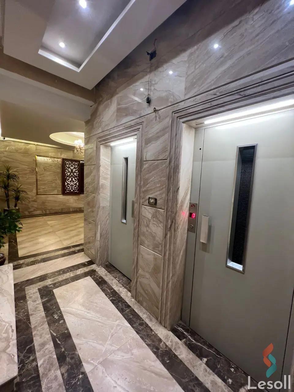 Apartment for sale with an data.area 300 meters and 4 data.rooms in Nasr City Cairo - Image 3