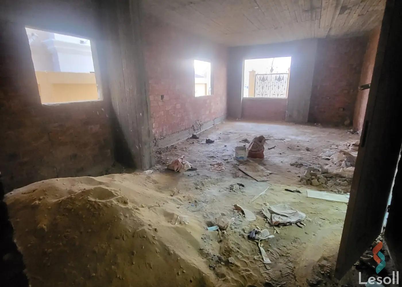 شقة بحديقة للبيع بمساحة 160 متر و 3 غرف في التجمع الخامس القاهرة - صورة 4