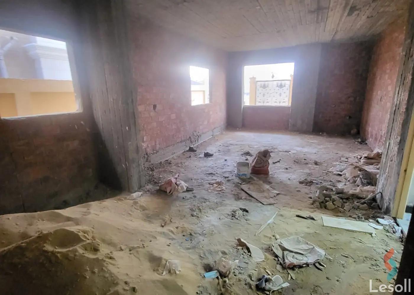 شقة بحديقة للبيع بمساحة 160 متر و 3 غرف في التجمع الخامس القاهرة - صورة 3