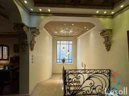 فيلا للبيع منفاصله فاخرة 600م بالتجمع الاول