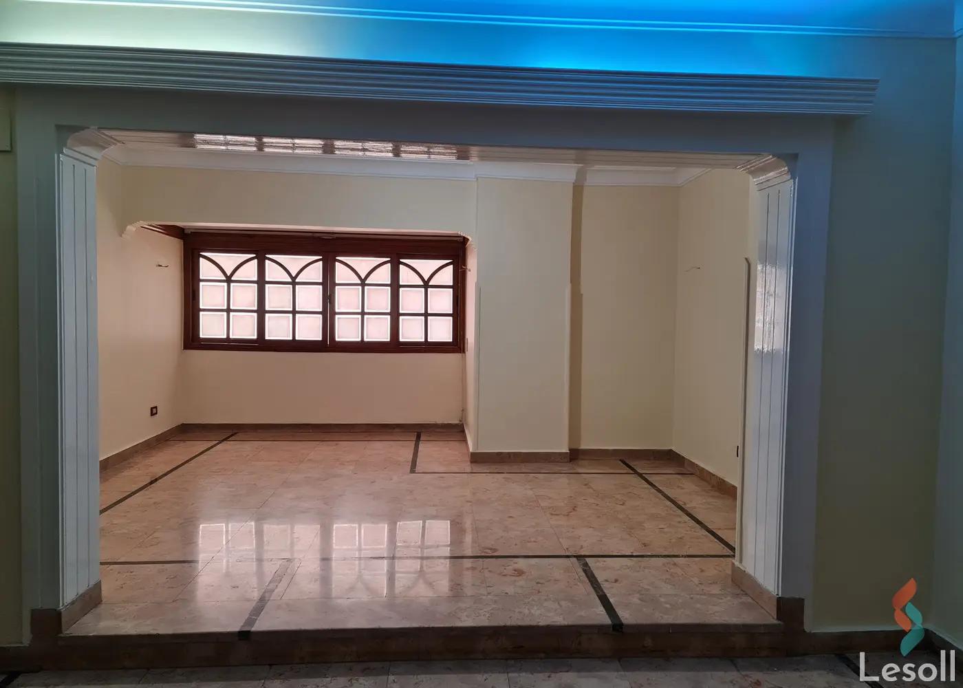 شقة للبيع بمساحة 95 متر و 4 غرف في الوايلى القاهرة