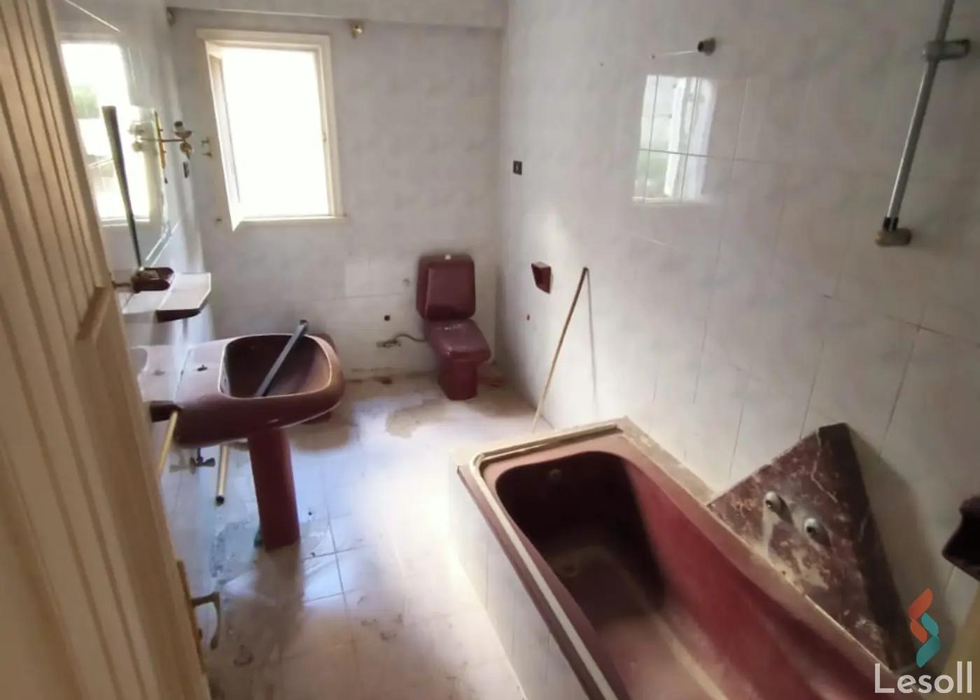 Building for sale with an data.area 265 meters and 2 room in Agamy Alexandria - Image 4