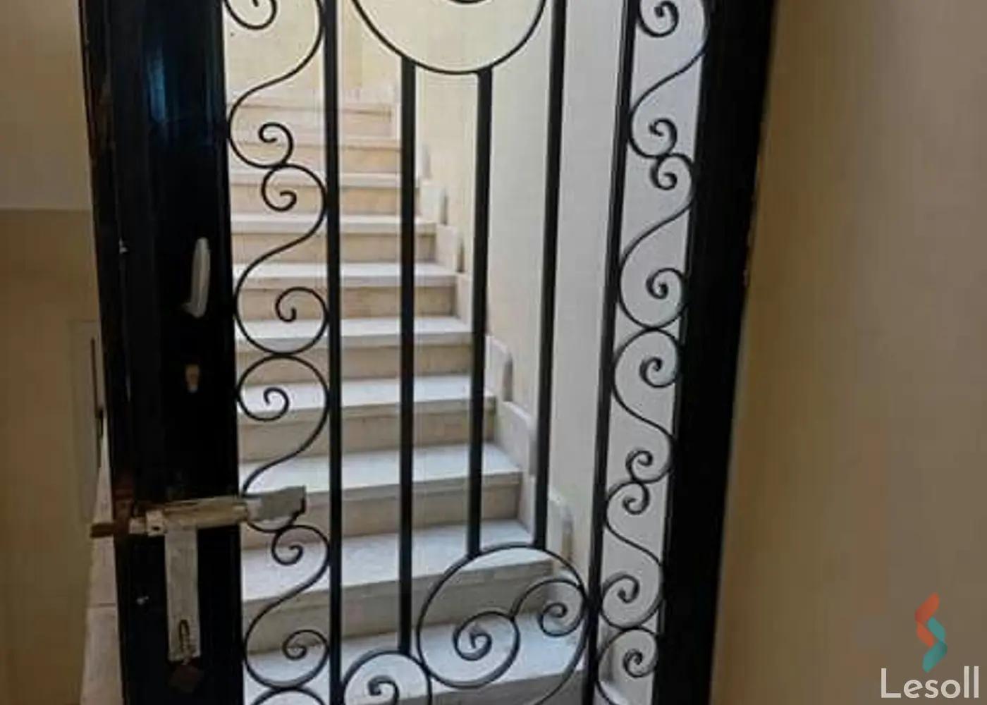 Apartment for sale with an data.area 155 meters and 4 data.rooms in Hadayek October Giza