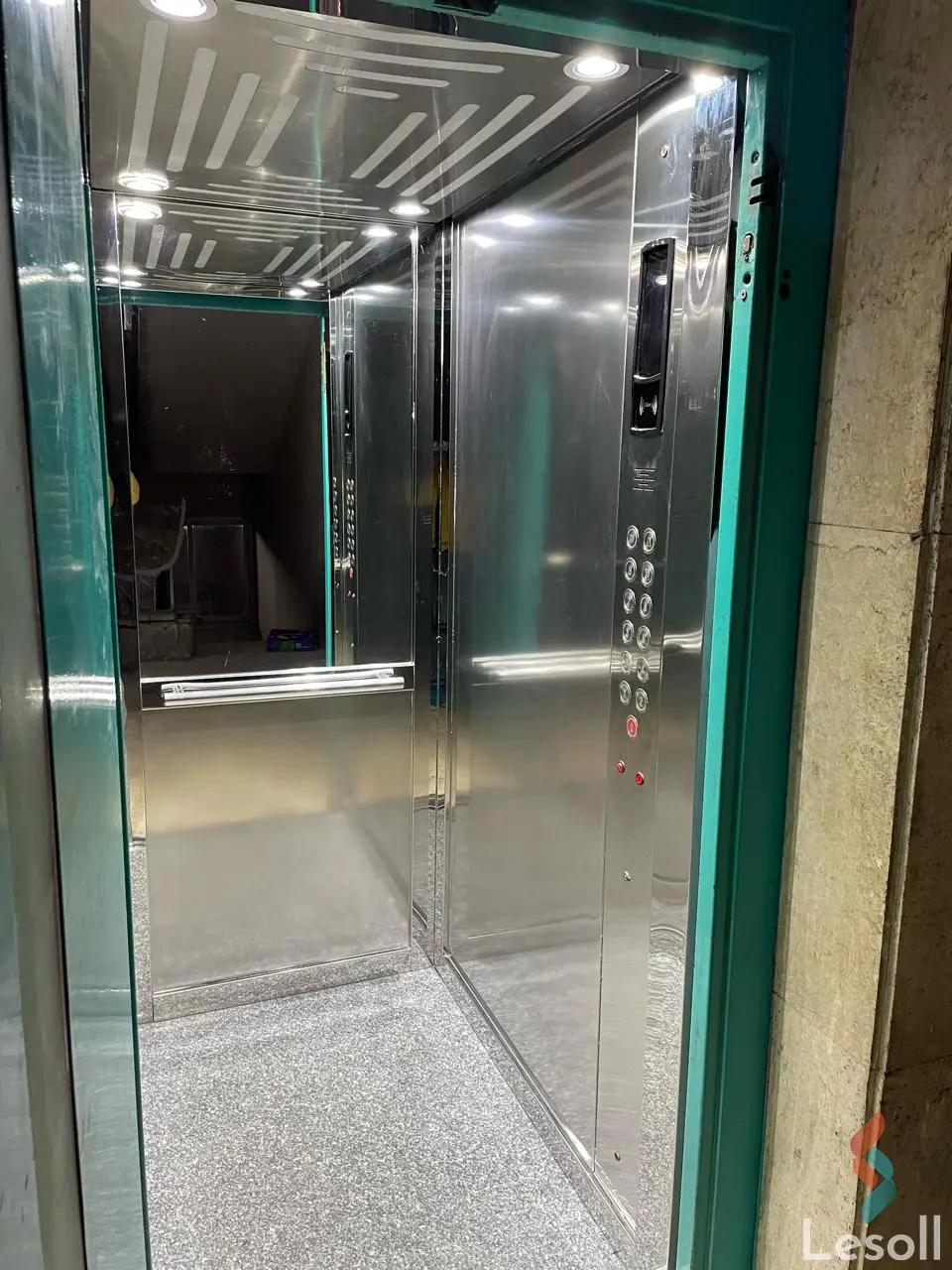 شقة للبيع بمساحة 225 متر و 3 غرف في مصر الجديدة القاهرة - صورة 3