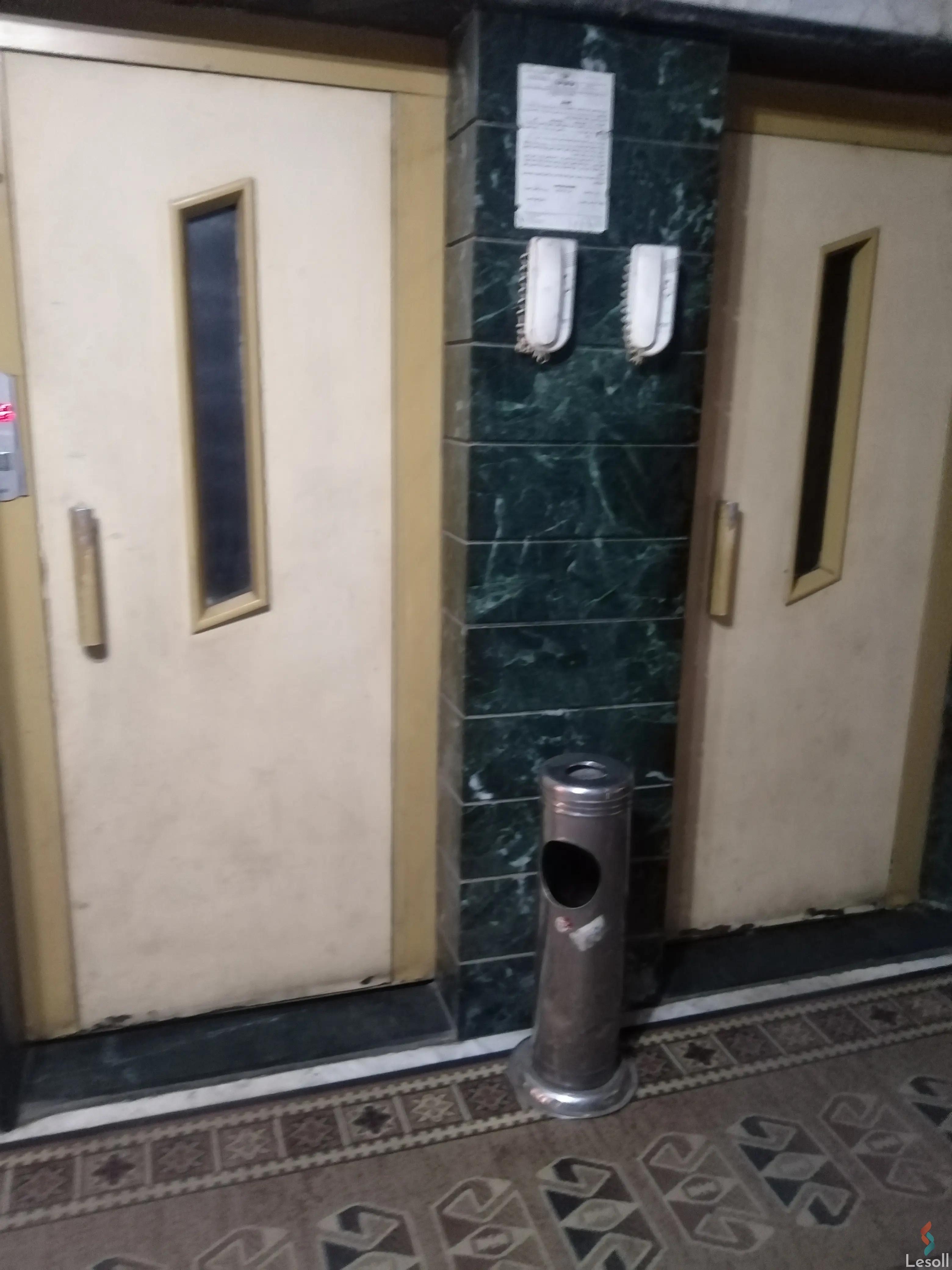 Apartment for sale with an data.area 145 meters and 3 data.rooms in Alhadra Alexandria