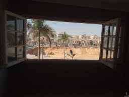 عيادب للايجار 6 أكتوبر خلف مسجد الحصري مساحه 80م