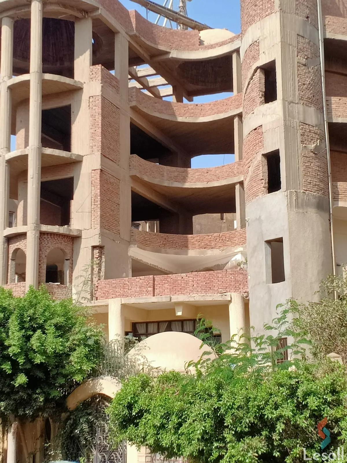 Building for sale with an data.area 300 meters and 4 data.rooms in Mokattam Cairo