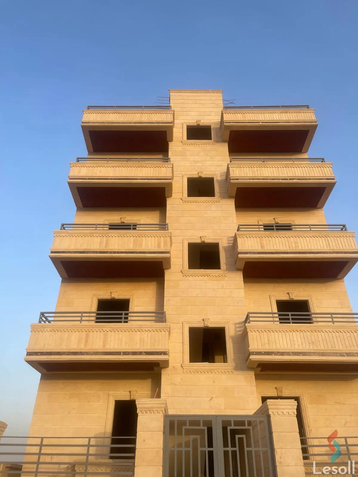 شقة للبيع بمساحة 155 متر و 3 غرف في حدائق اكتوبر الجيزة - كل الصور