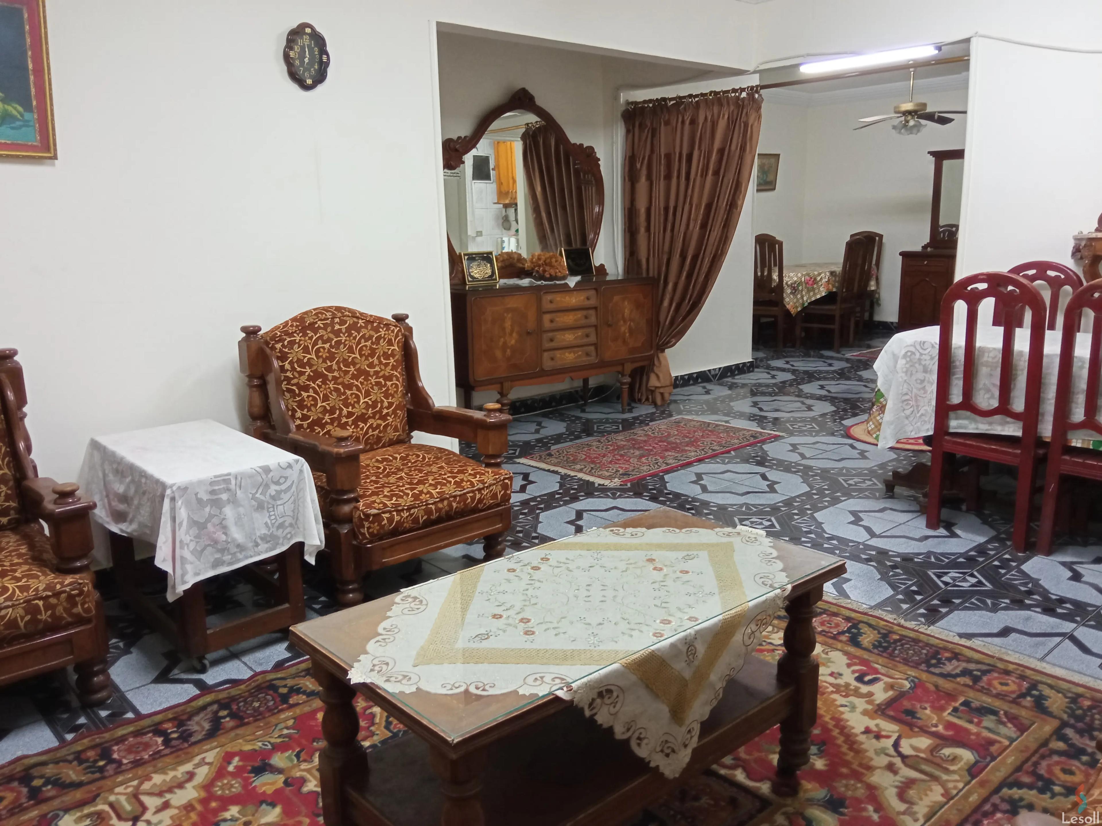 Apartment for monthly rent with an area 165 meters and 3 rooms in Snumberi Bishr Alexandria
