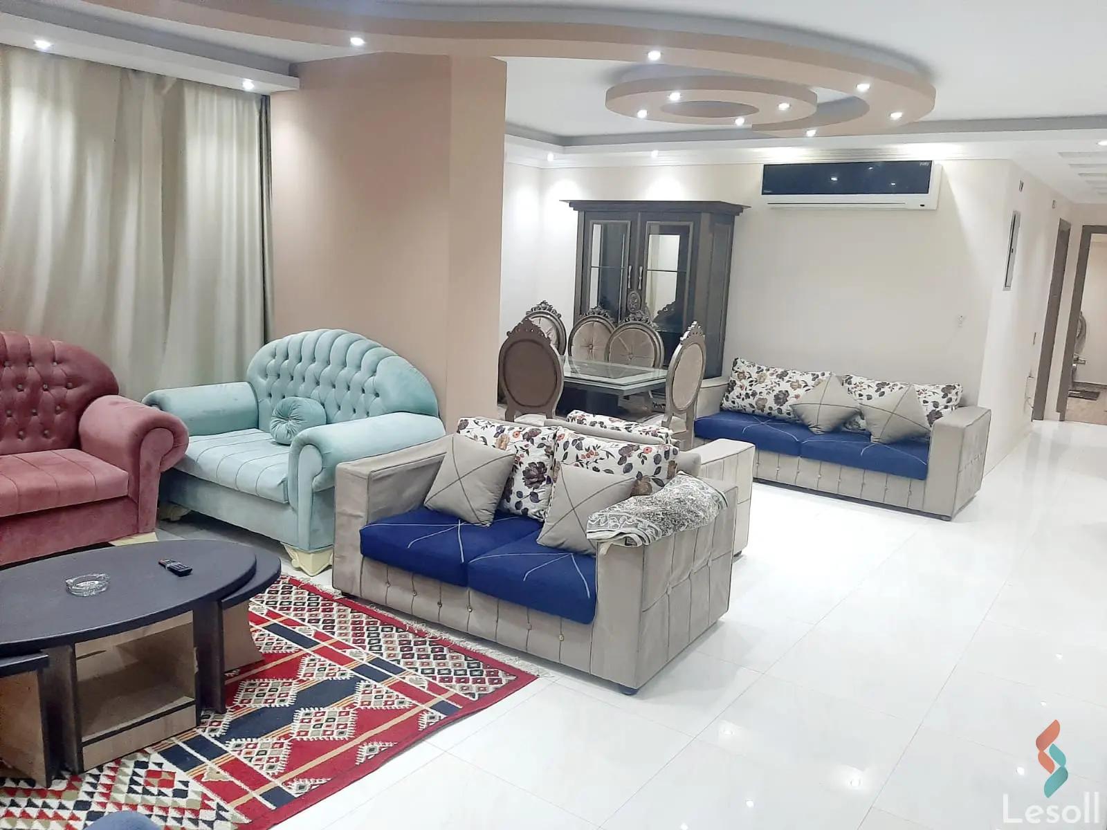 Apartment for daily rent with an data.area 165 meters and 3 rooms in Mohandessin Giza - Image 3