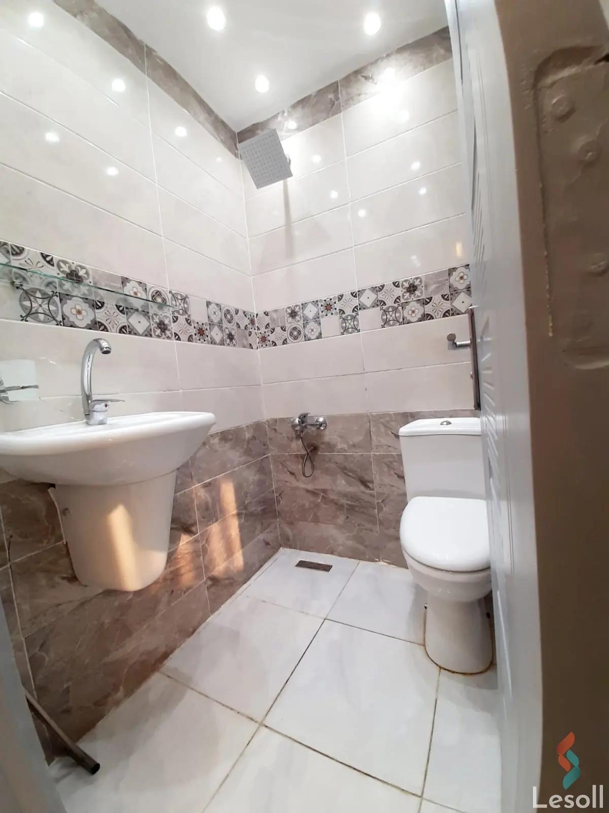 Apartment for monthly rent with an data.area 165 meters and 2 rooms in Mohandessin Giza - Image 3