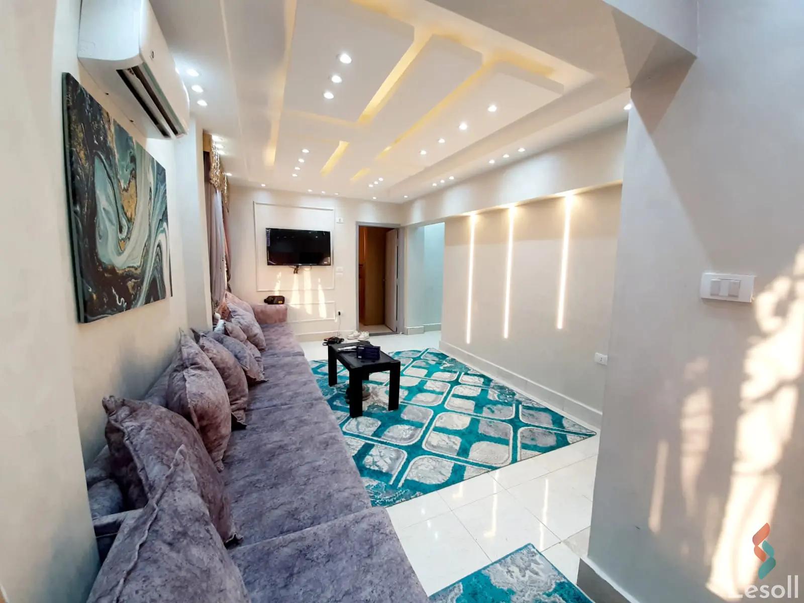 Apartment for monthly rent with an data.area 165 meters and 2 rooms in Mohandessin Giza - Image 2