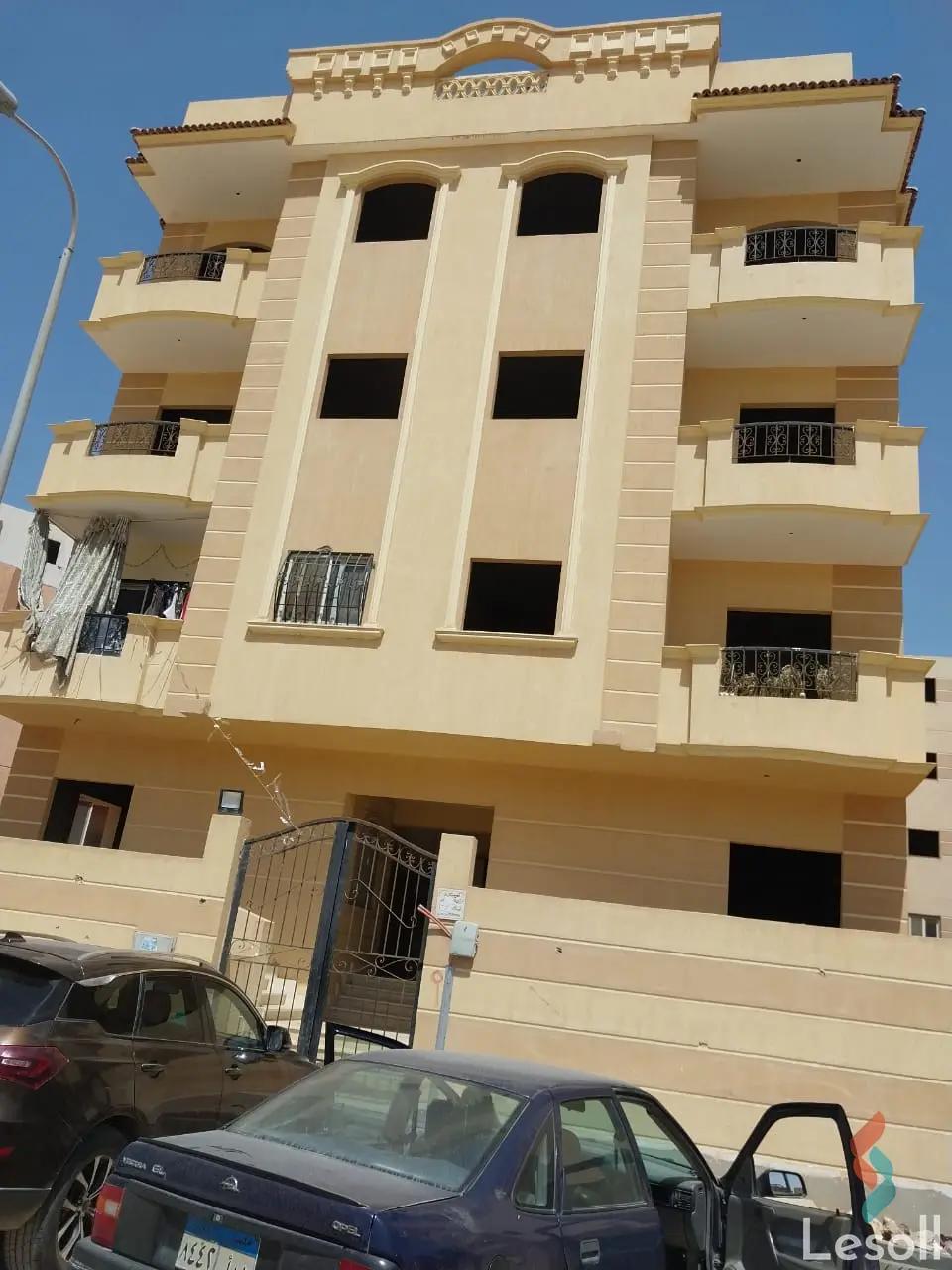 شقة للبيع بمساحة 130 متر و 3 غرف في حدائق اكتوبر الجيزة - صورة 2