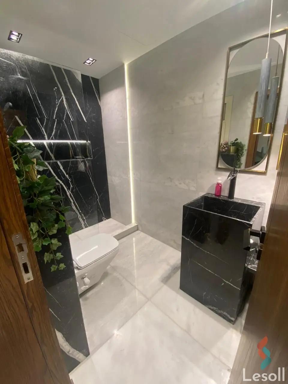 Apartment with garden for sale with an data.area 165 meters and 3 data.rooms in 5th Settlement Cairo - Image 3