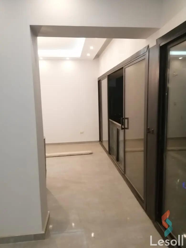 Apartment for monthly rent with an data.area 220 meters and 3 rooms in Mohandessin Giza - Image 2