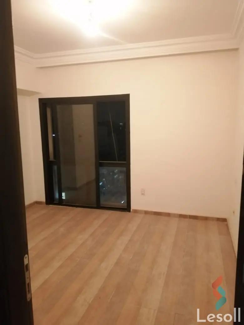 Apartment for monthly rent with an data.area 220 meters and 3 rooms in Mohandessin Giza - Image 3