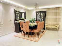 شقه للايجار بتفرعات المساحه بالدقي