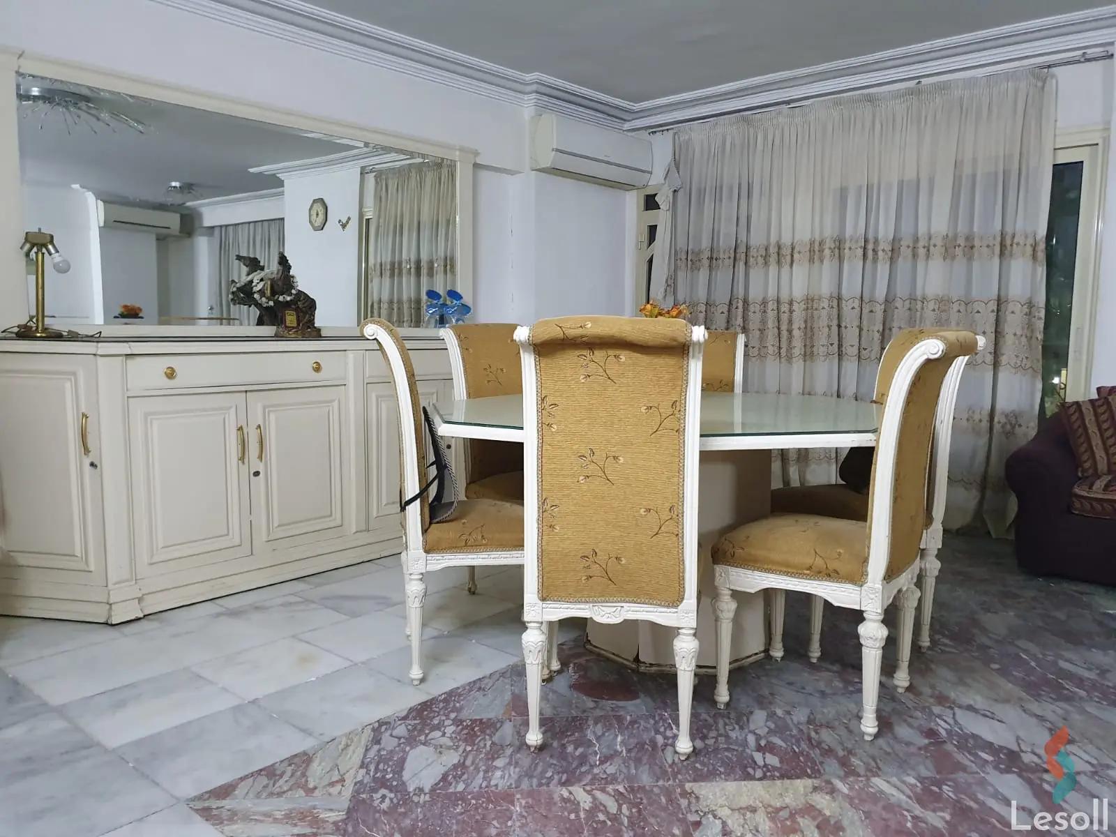 شقة للبيع بمساحة 200 متر و 3 غرف في الدقى الجيزة شقة للبيع بمساحة 200 متر و 3 غرف في الدقى الجيزة