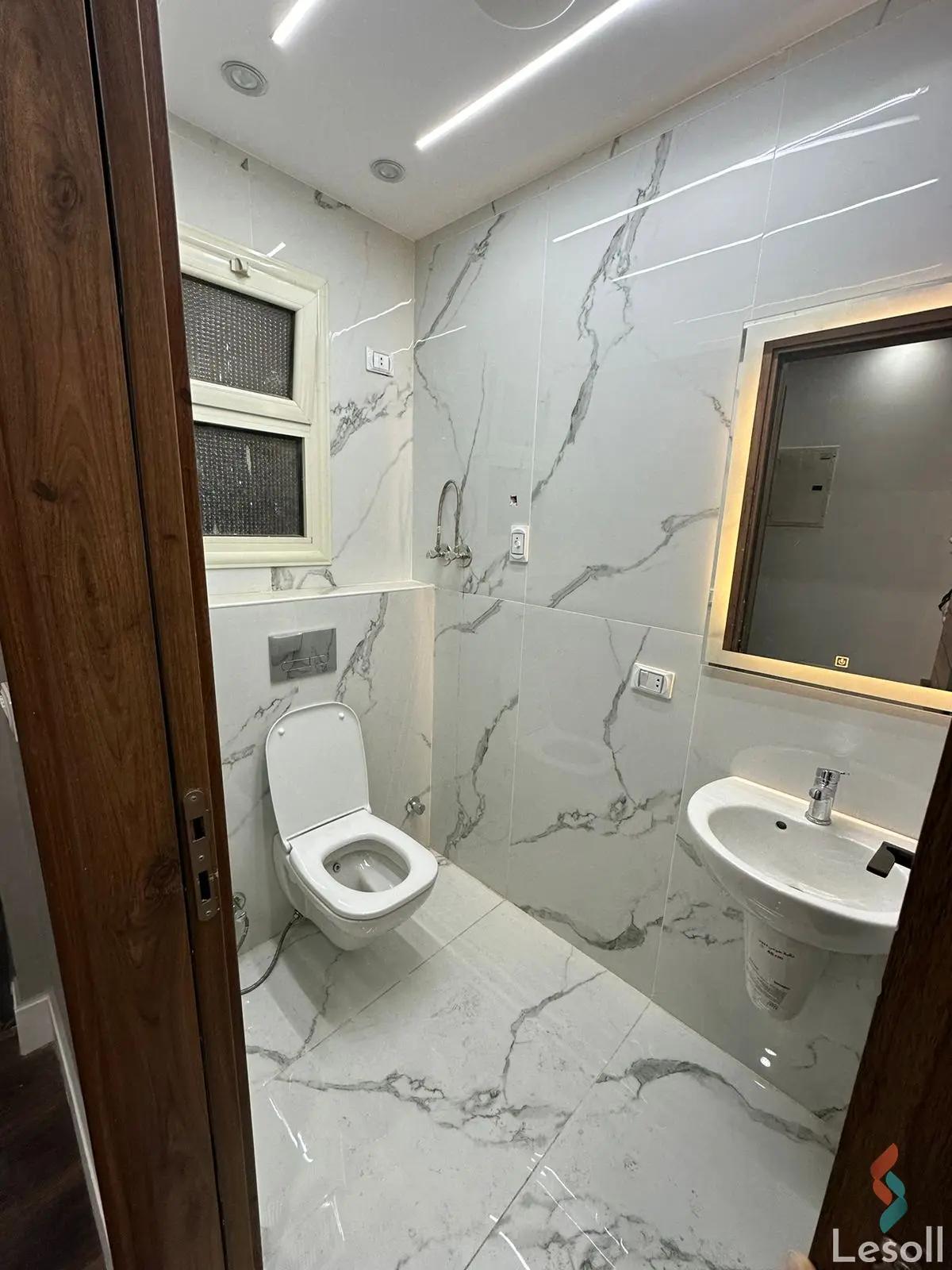 شقة للبيع بمساحة 195 متر و 4 غرف في الدقى الجيزة - صورة 2