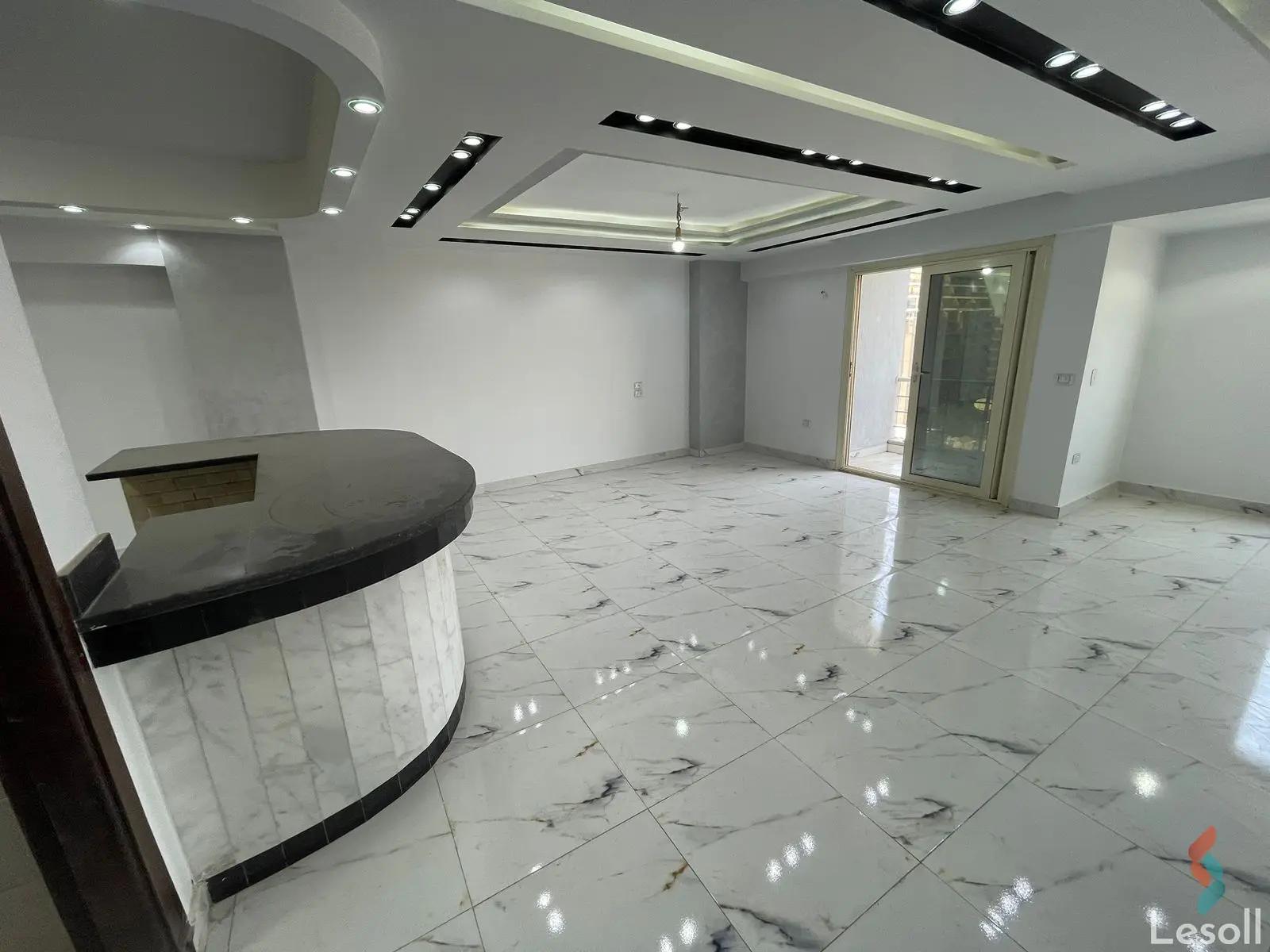 شقة للبيع بمساحة 220 متر و 3 غرف في الدقى الجيزة - كل الصور