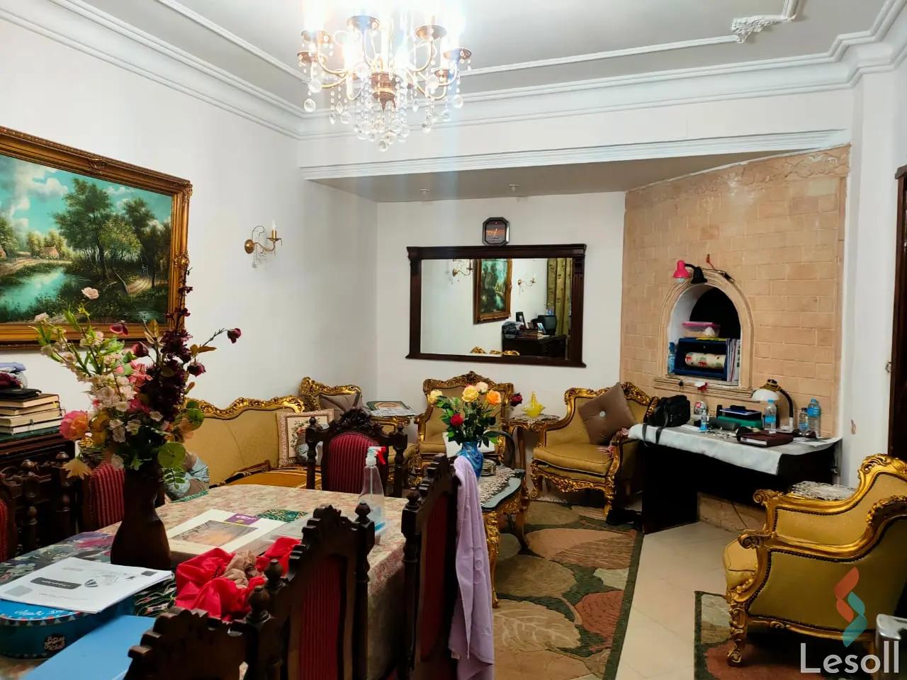 شقة للبيع بمساحة 200 متر و 4 غرف في الدقى الجيزة - صورة 2