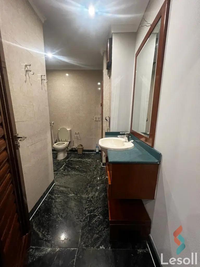 Apartment for sale with an data.area 400 meters and 3 data.rooms in Dokki Giza