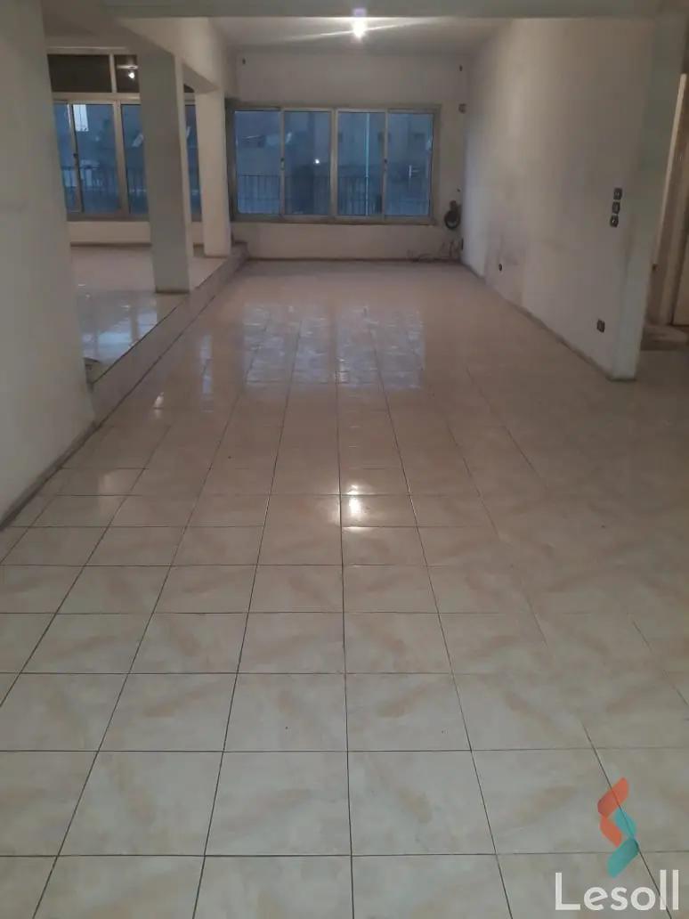 شقة للبيع بمساحة 200 متر و 3 غرف في الدقى الجيزة - صورة 2