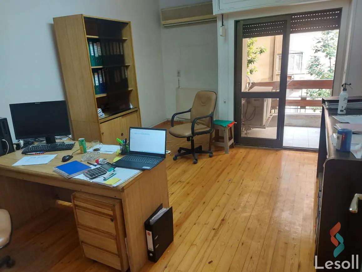 شقة للبيع بمساحة 270 متر و 6 غرف في الدقى الجيزة - صورة 2