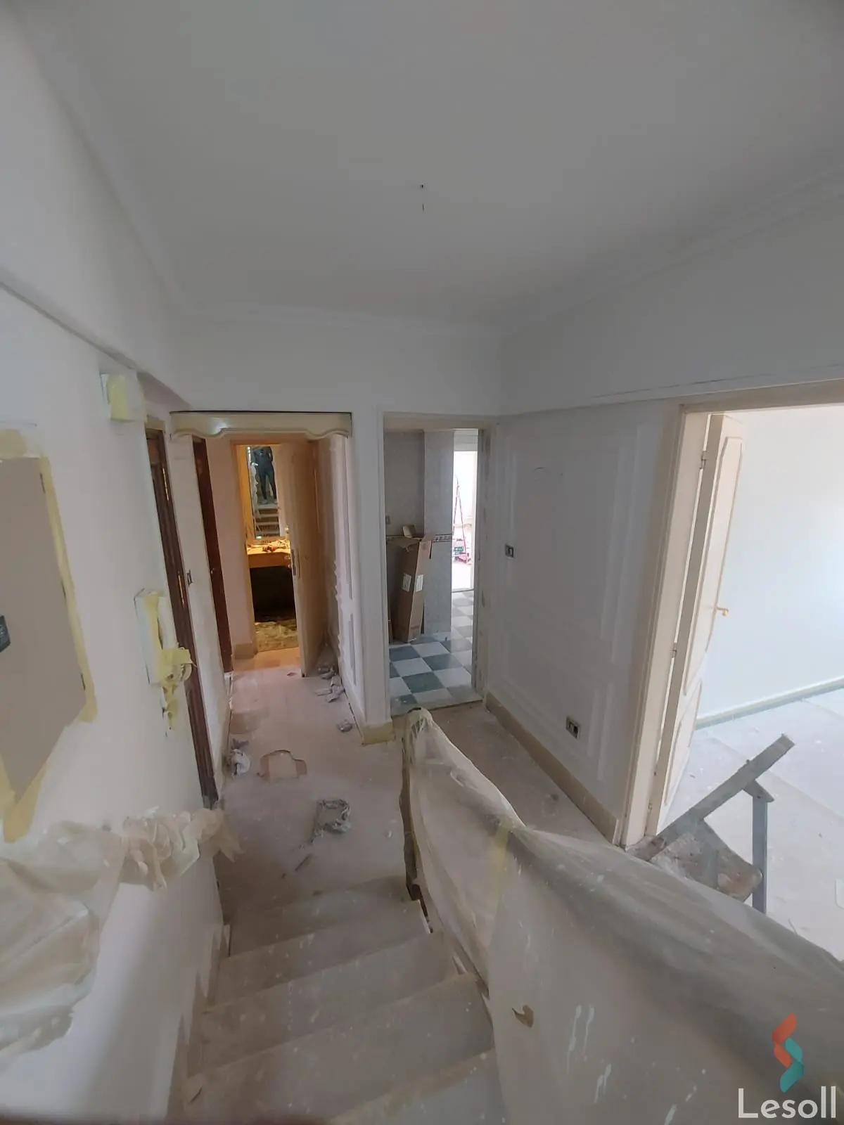 Apartment for sale with an data.area 350 meters and 4 data.rooms in Mohandessin Giza - Image 2