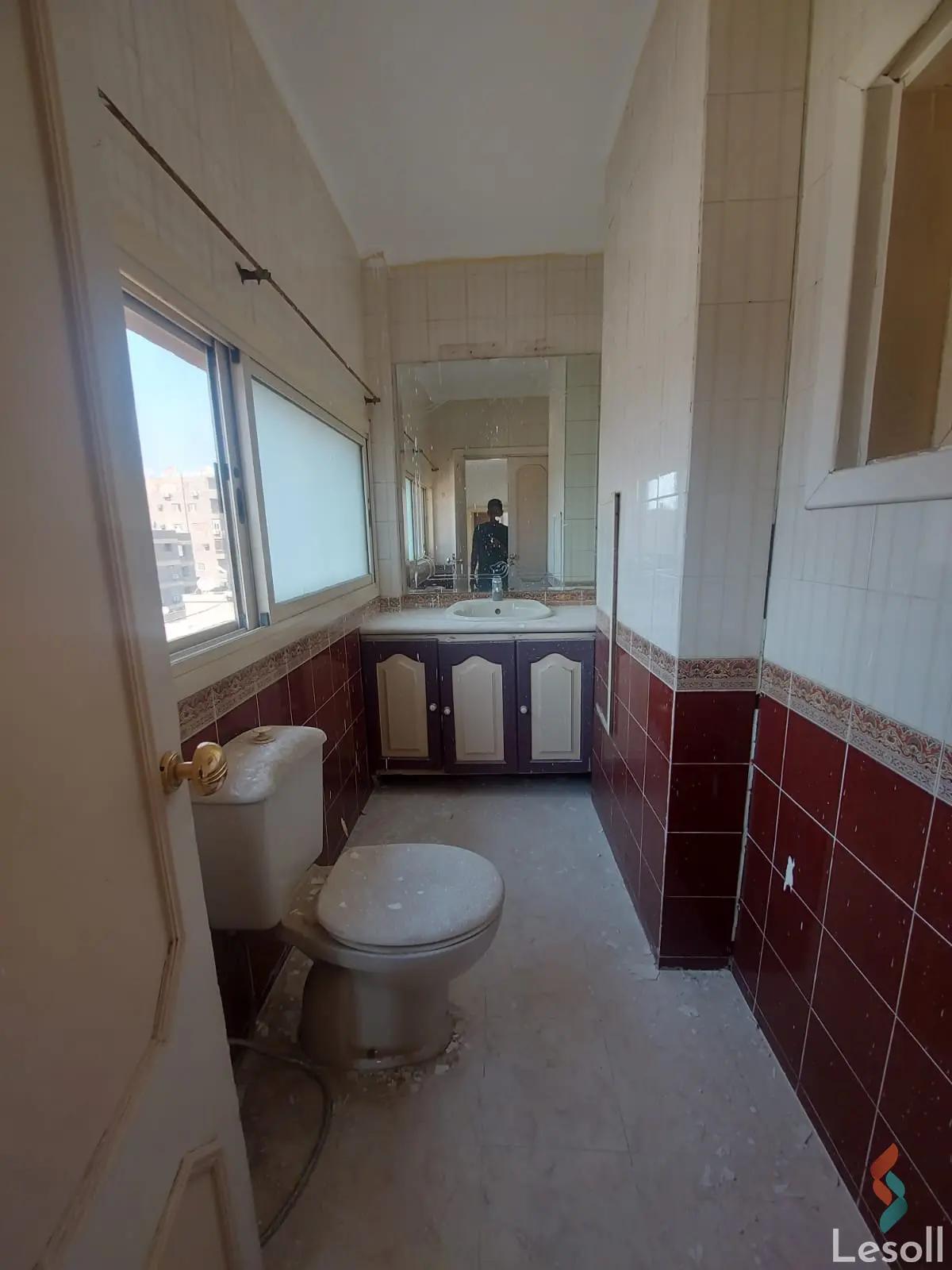 Apartment for sale with an data.area 350 meters and 4 data.rooms in Mohandessin Giza - Image 3