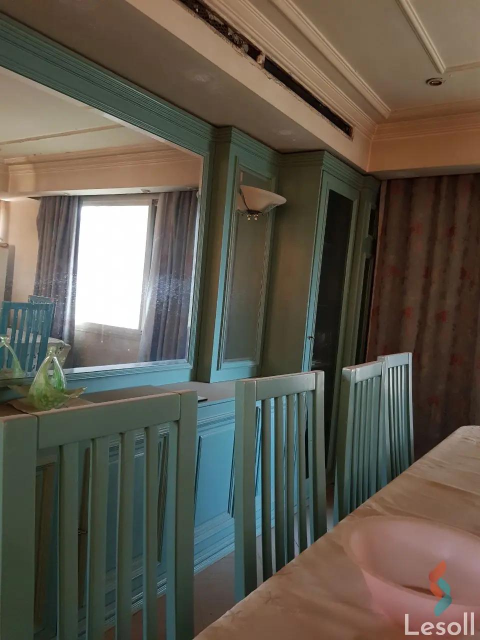 شقة للبيع بمساحة 250 متر و 3 غرف في المهندسين الجيزة - صورة 2