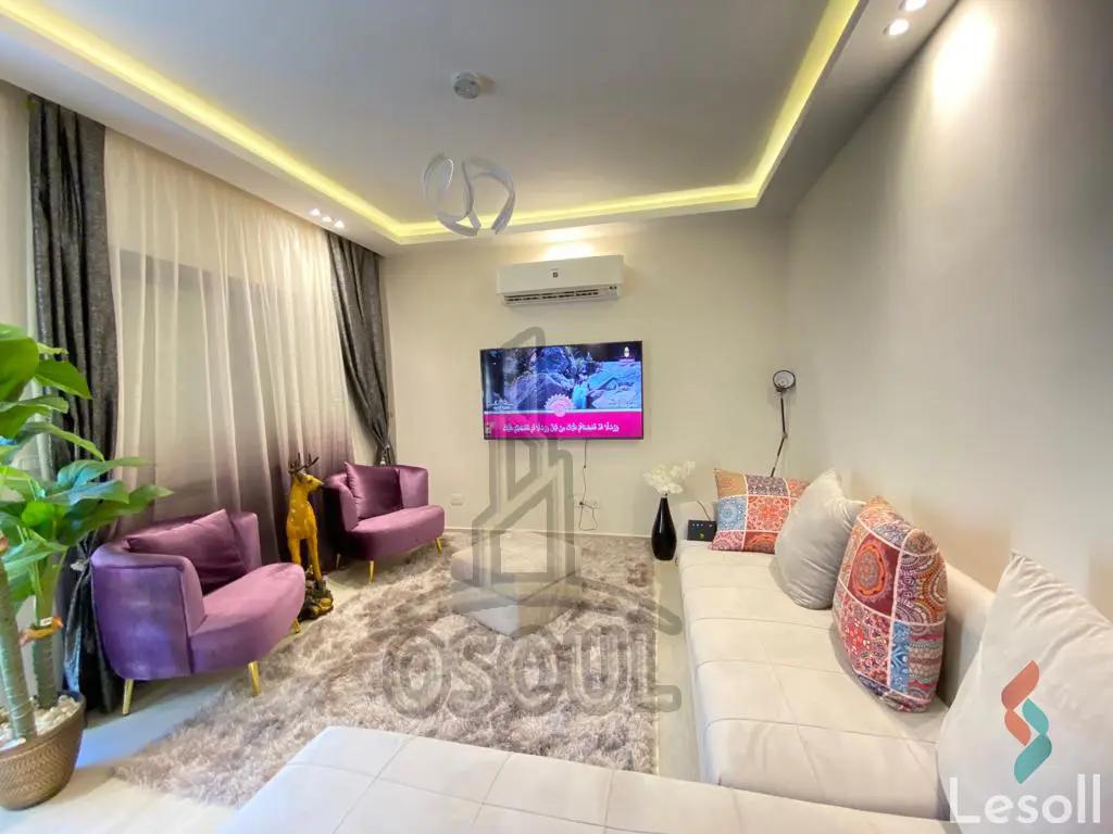 Apartment for monthly rent with an area 300 meters and 3 rooms in Cheikh Zayed Giza - Image 3