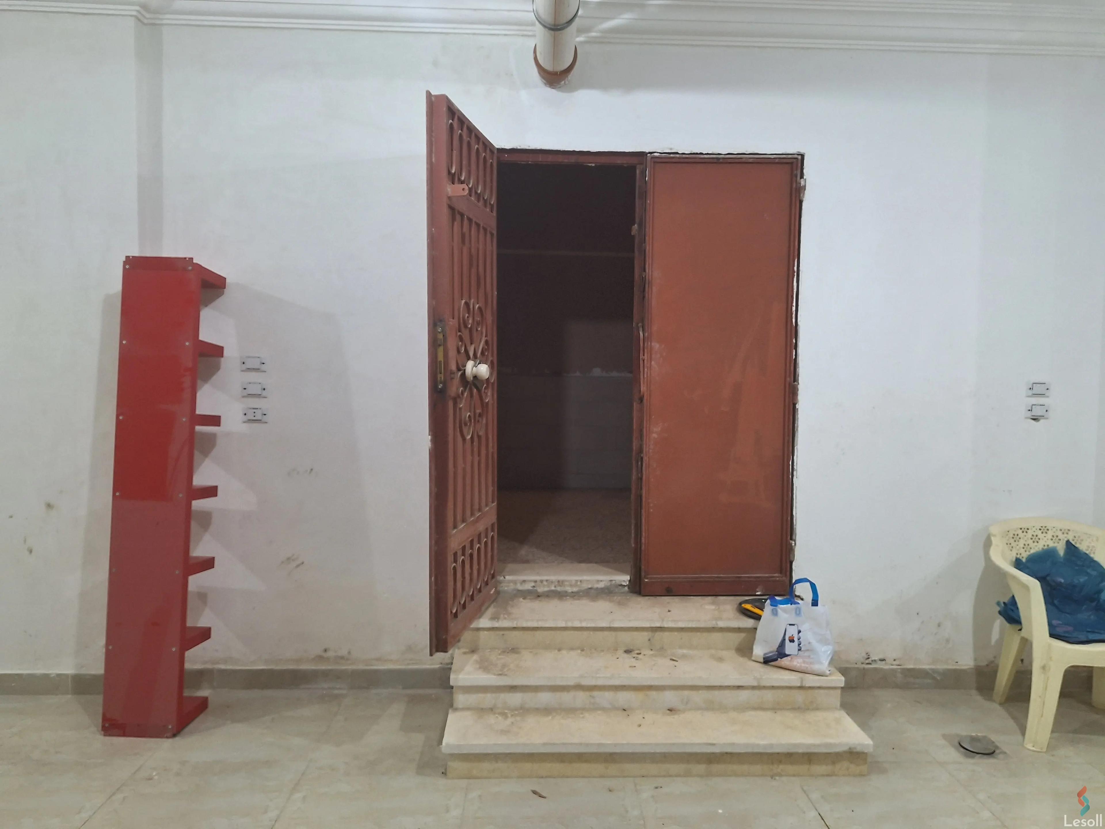 Warehouse for monthly rent with an data.area of 200 meters in 1st Settlement Cairo