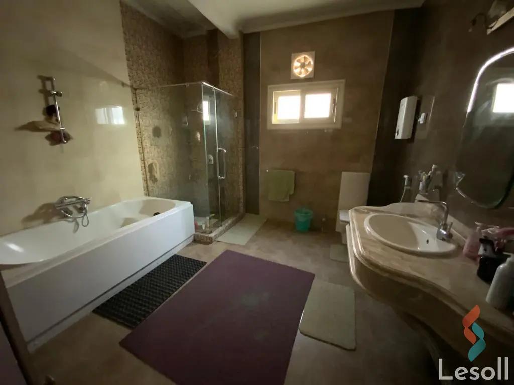 شقة للبيع بمساحة 360 متر و 3 غرف في التجمع الخامس القاهرة - صورة 3