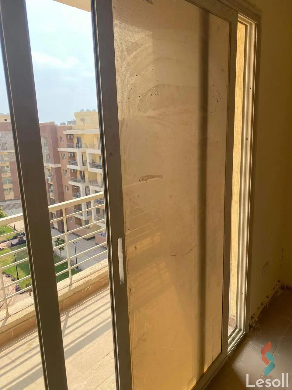 شقة للبيع بمساحة 130 متر و 3 غرف في التجمع الخامس القاهرة - صورة 3