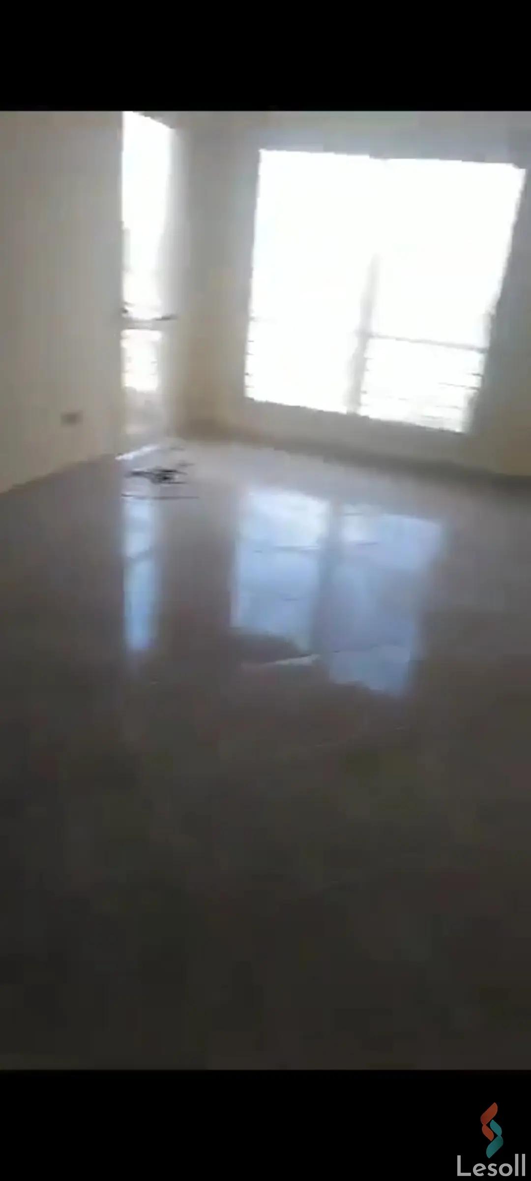 شقة للبيع بمساحة 140 متر و 3 غرف في التجمع الخامس القاهرة - صورة 4